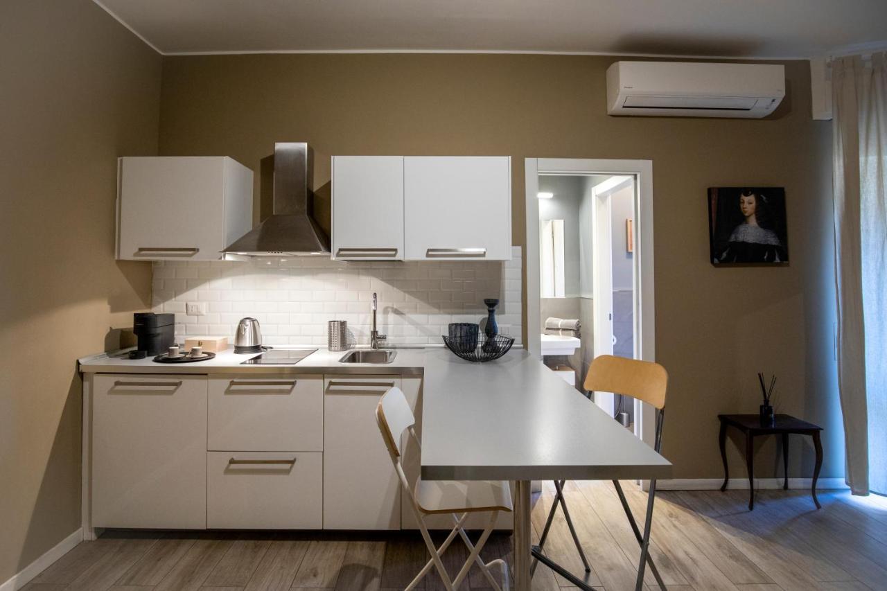 Appartamento Kosta Mailand Exterior foto